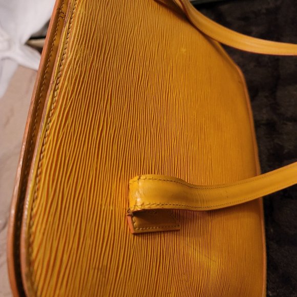 LOUIS VUITTON YELLOW EPI PURSE AND WALLET - Picture 11 of 12